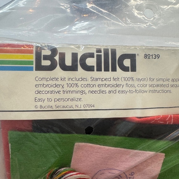 VTG Bucilla Santa At North Pole Needlepoint Christmas Heirloom Stocking Kit 18" - Picture 6 of 7